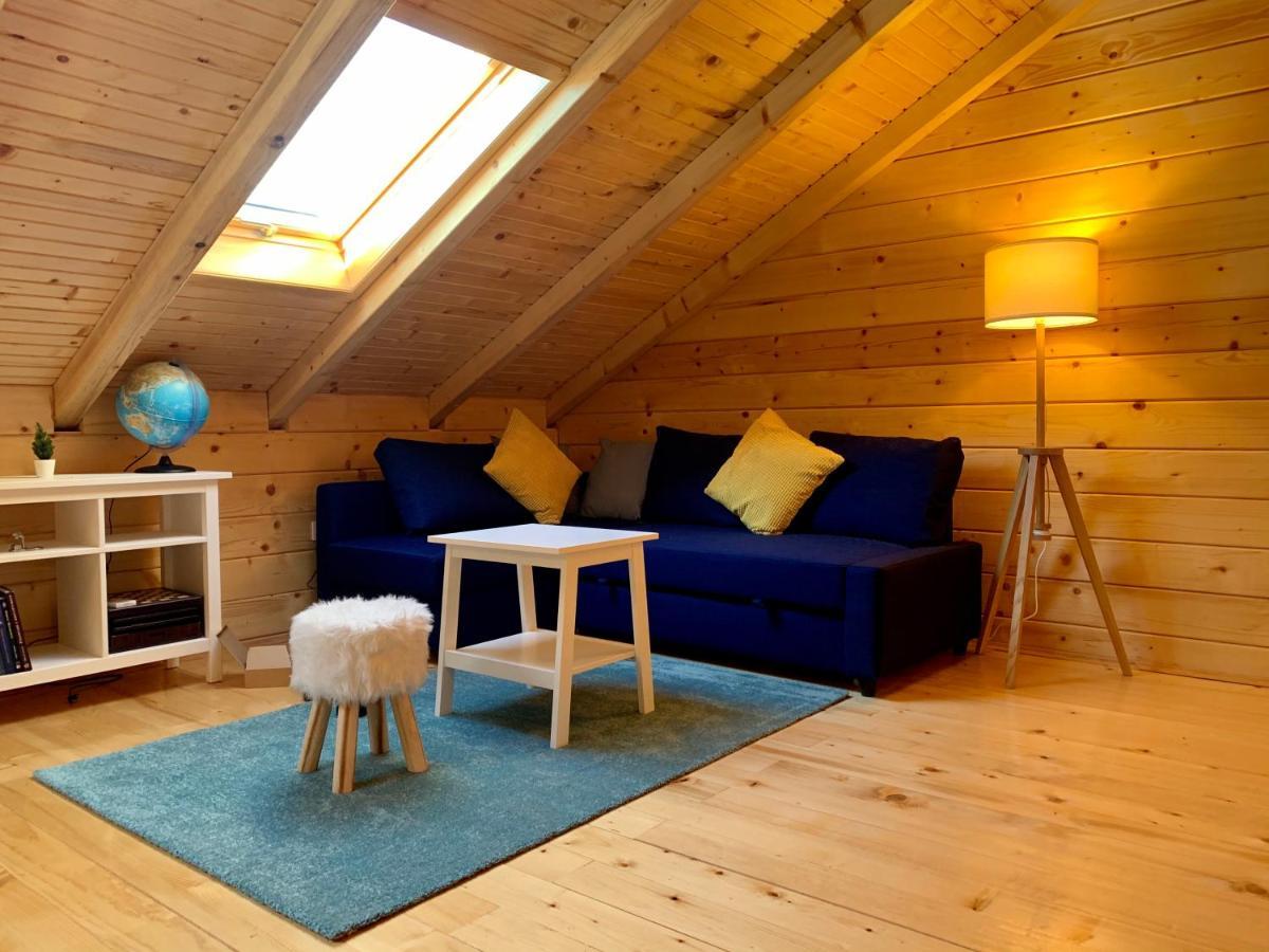 V'S Place - Wooden House With Heated Pool And Outdoor Sauna Otocac Ngoại thất bức ảnh