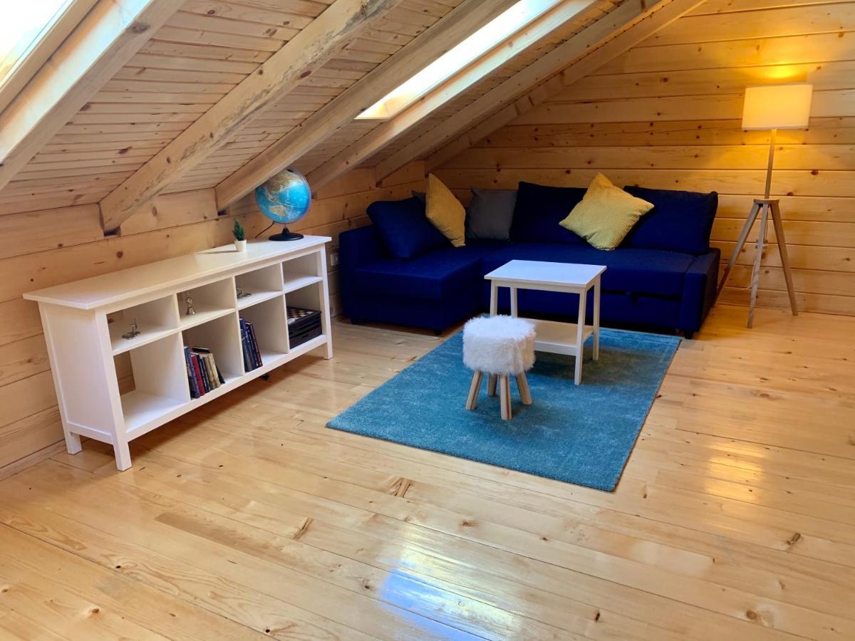 V'S Place - Wooden House With Heated Pool And Outdoor Sauna Otocac Ngoại thất bức ảnh