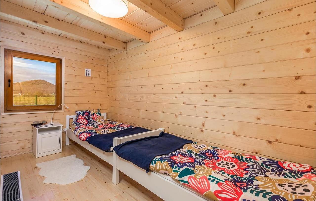 V'S Place - Wooden House With Heated Pool And Outdoor Sauna Otocac Ngoại thất bức ảnh